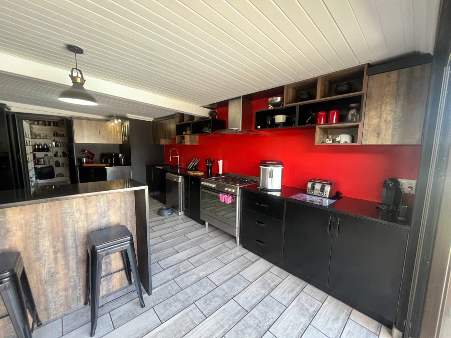 4 Bedroom Property for Sale in Olyfvenhoudtsdrift Northern Cape